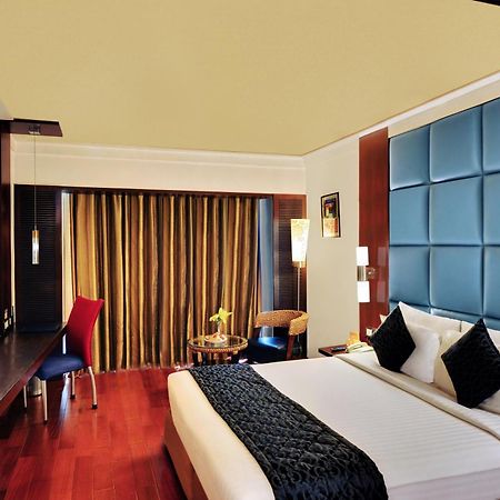 Iris The Business Hotel Бангалор Экстерьер фото
