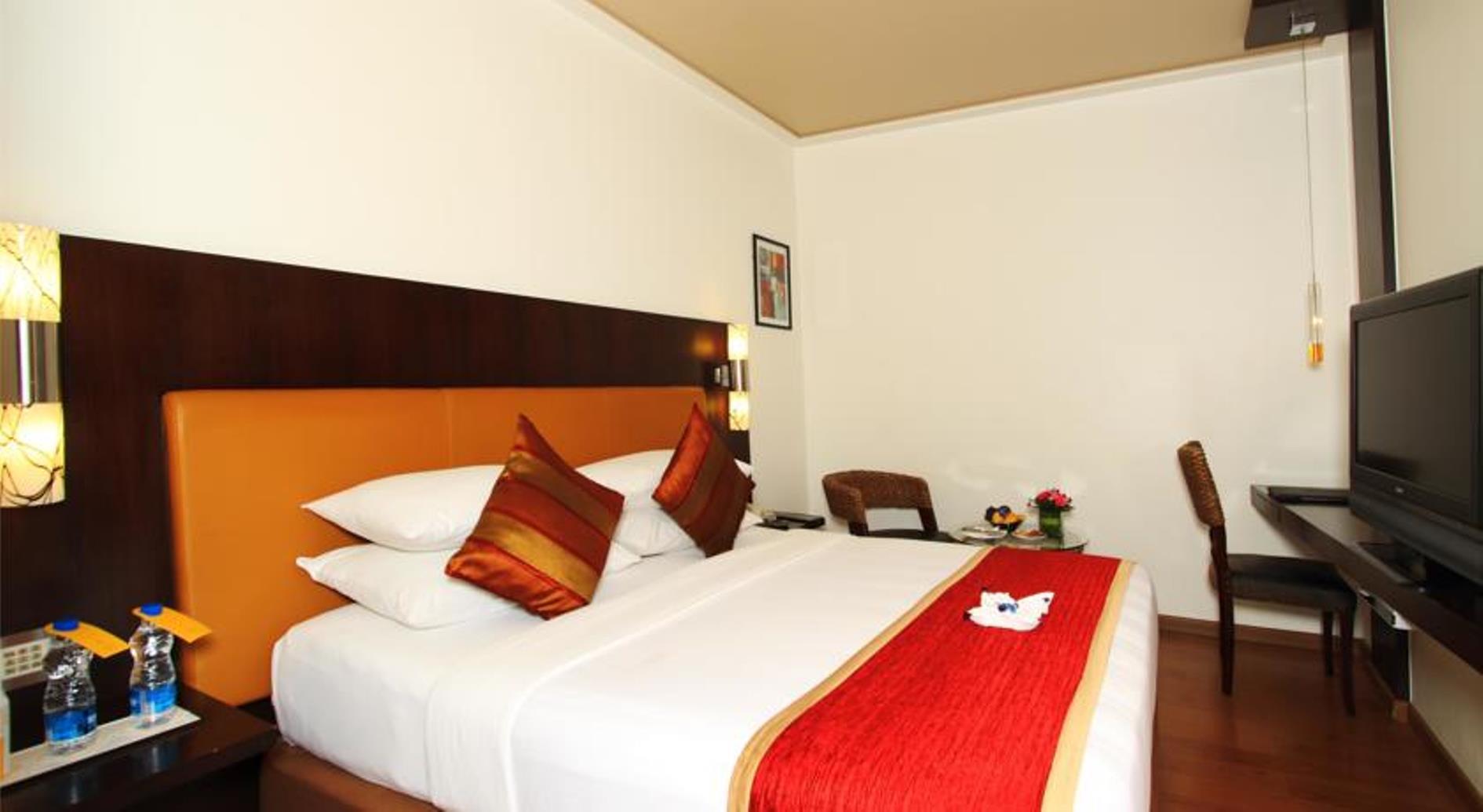 Iris The Business Hotel Бангалор Экстерьер фото