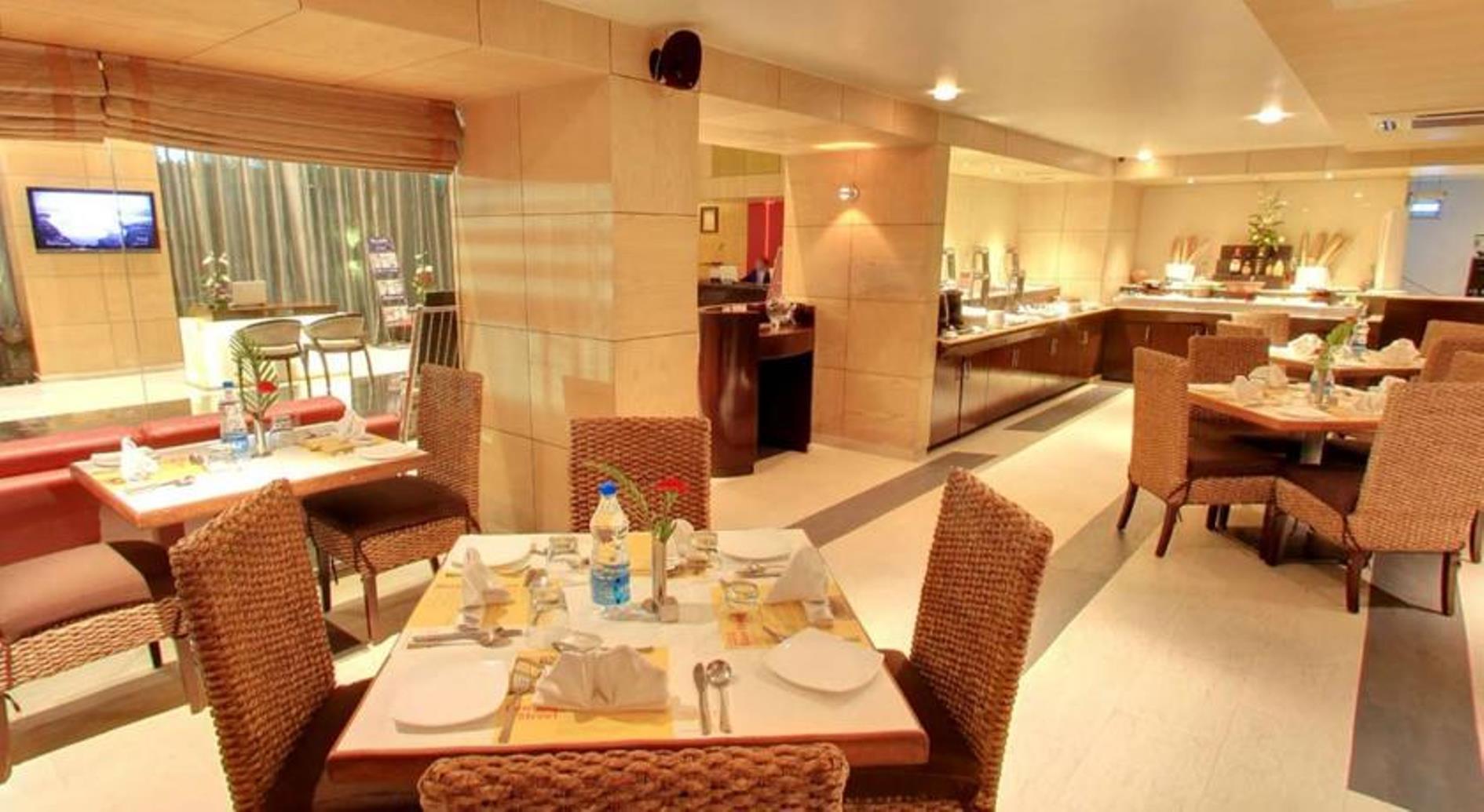 Iris The Business Hotel Бангалор Экстерьер фото