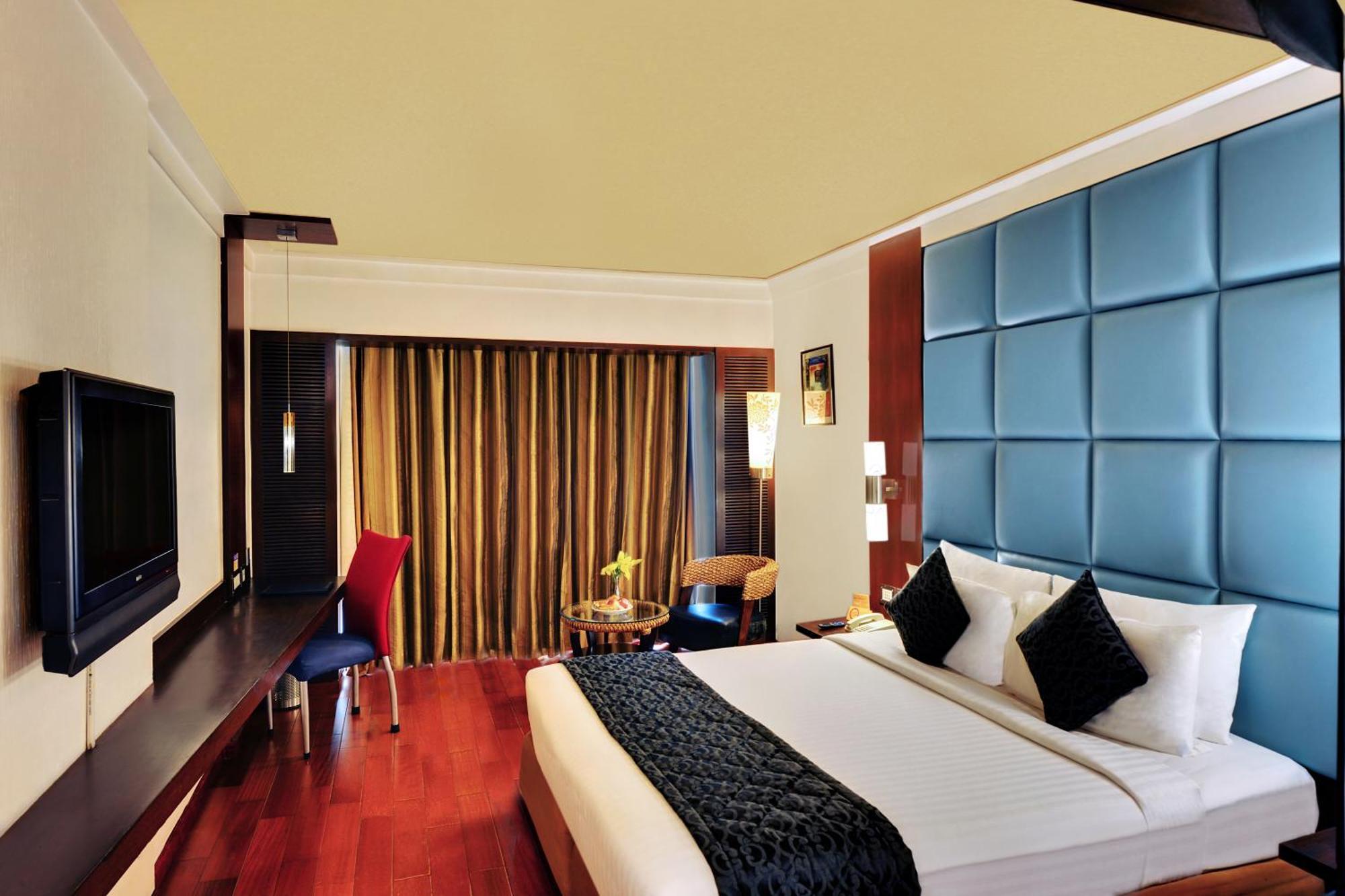 Iris The Business Hotel Бангалор Экстерьер фото