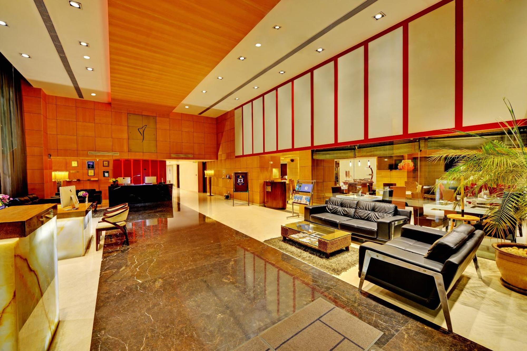 Iris The Business Hotel Бангалор Экстерьер фото