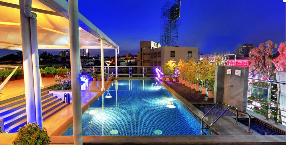 Iris The Business Hotel Бангалор Экстерьер фото